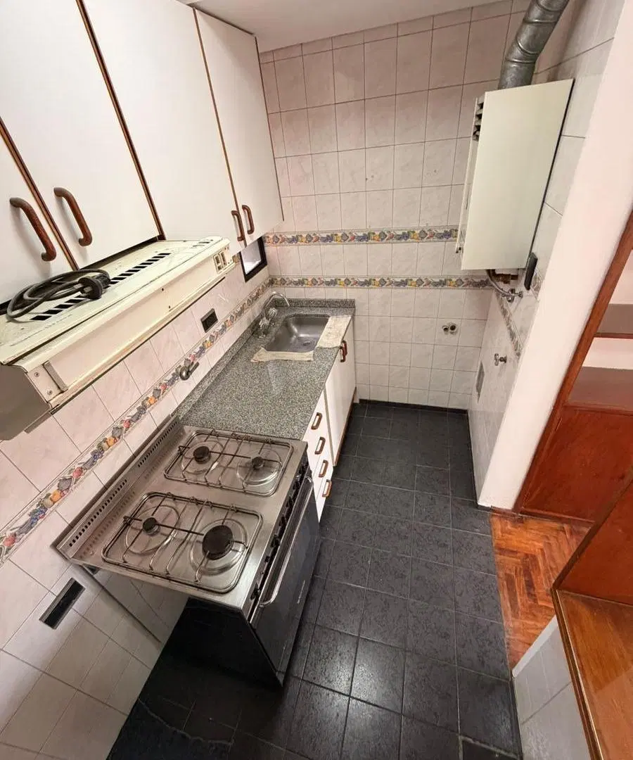 amplio dpto con balcon/terraza, piso alto,. op. cochera!!! 1