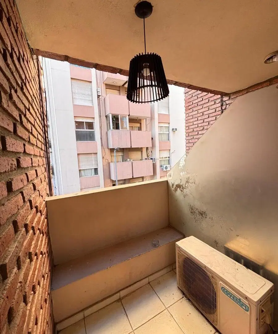 Apto Credito - 1 Dormitorio y 2 Balcones. 2