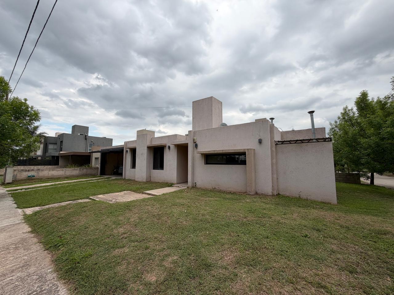 Foto de Comarca de Allende- Planta baja 2 dor.- Apta credito, imagen 1