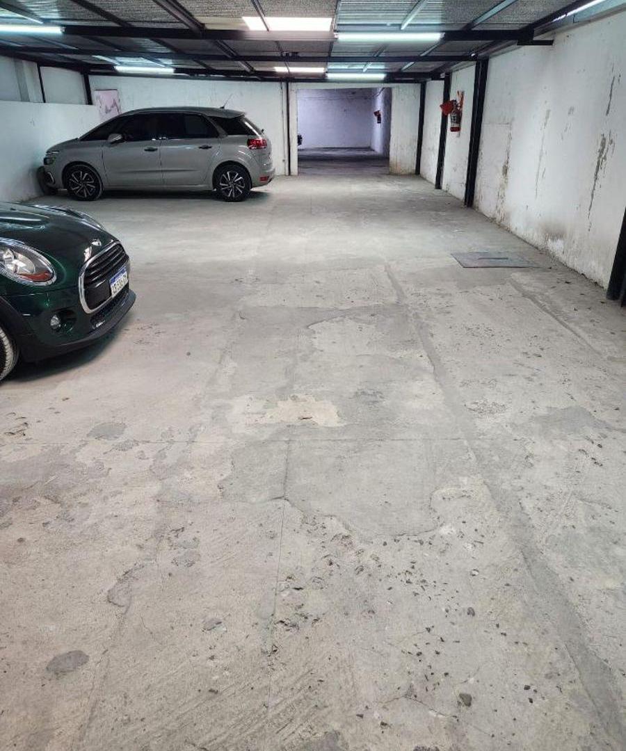 Foto de VENTA!!! Lote 8,66 x 35mts. Galpón 300m2. Muy buen estado. VILLA LUGANO, imagen 1