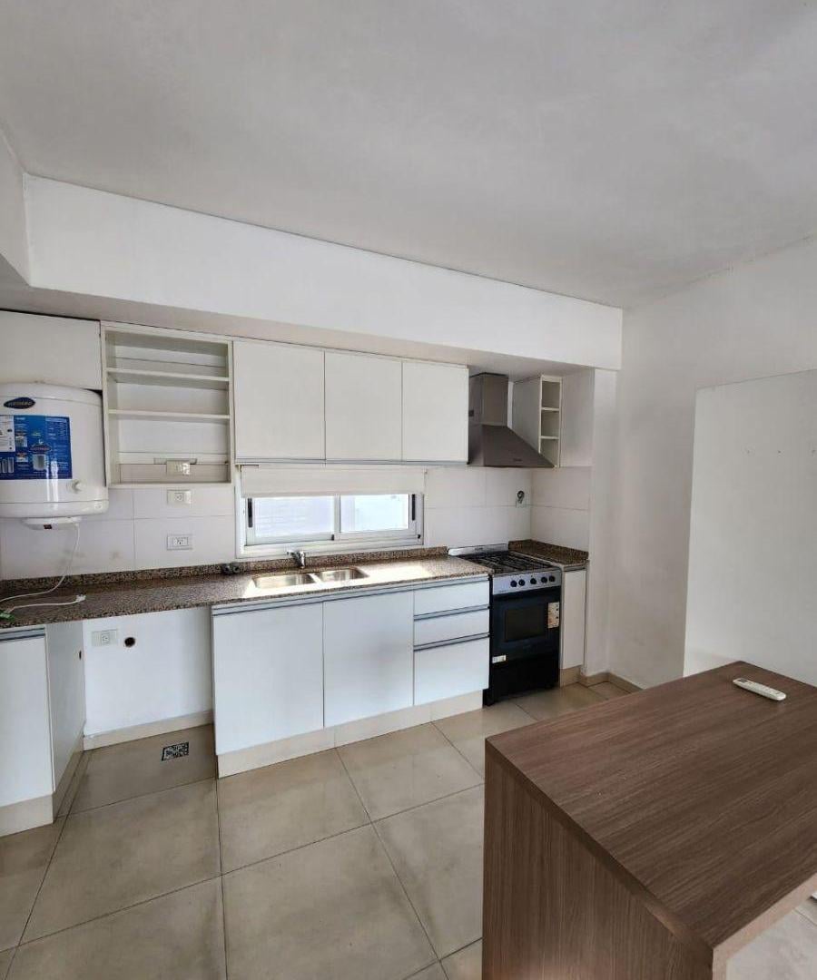 Foto de ¡ALQUILER! Monoambiente c/balcón a la calle. Villa Lugano., imagen 3