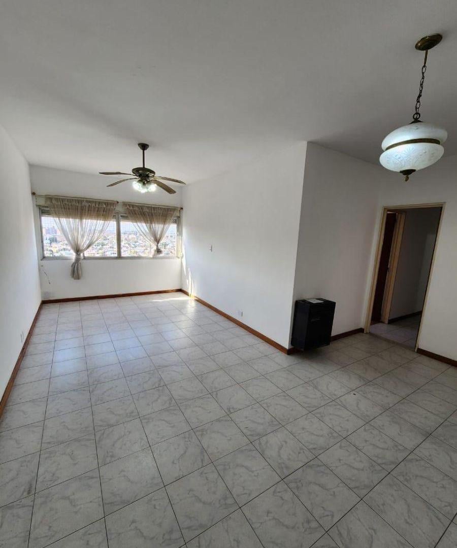 Foto de ¡ALQUILER! Departamento 4 ambientes, con cochera cubierta! Villa Celina., imagen 1