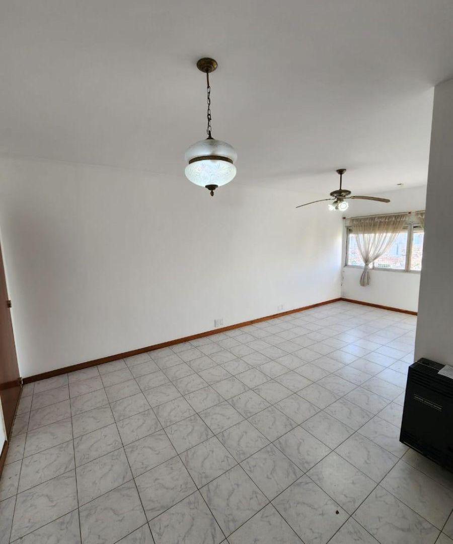 Foto de ¡ALQUILER! Departamento 4 ambientes, con cochera cubierta! Villa Celina., imagen 2
