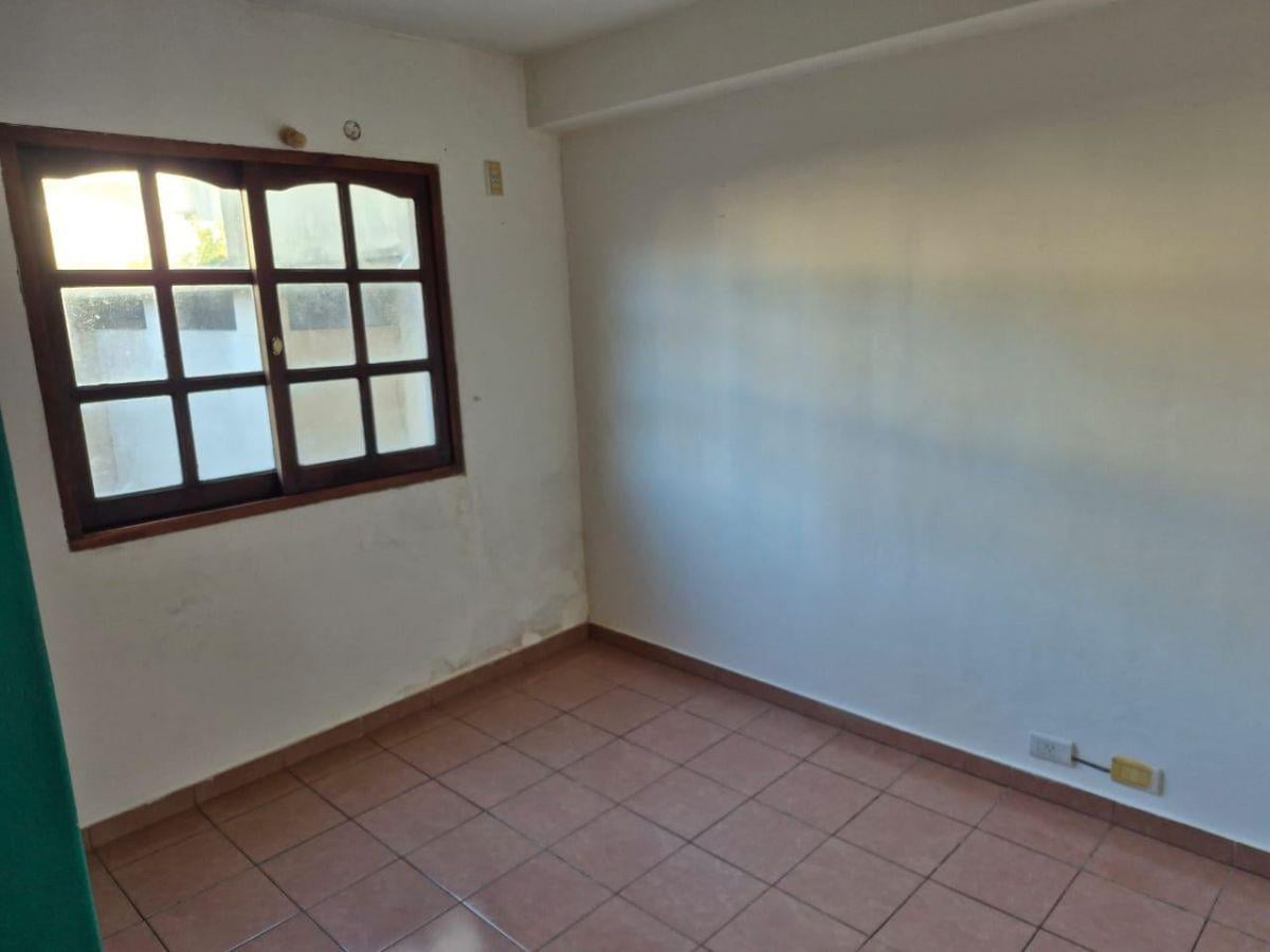 Foto de ¡ALQUILER! Departamento 2 ambientes con patio, 1er piso x escalera, imagen 4