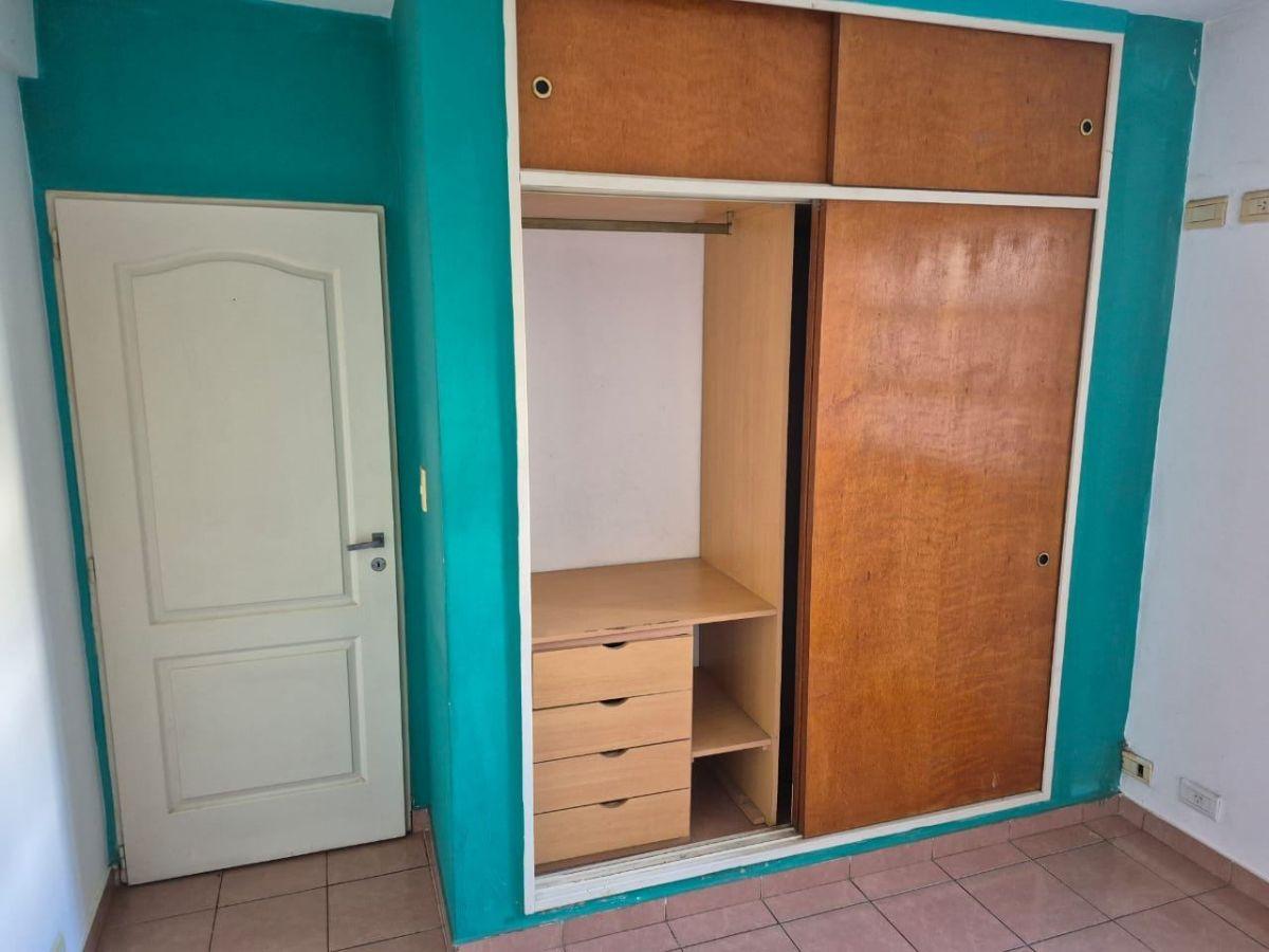 Foto de ¡ALQUILER! Departamento 2 ambientes con patio, 1er piso x escalera, imagen 3