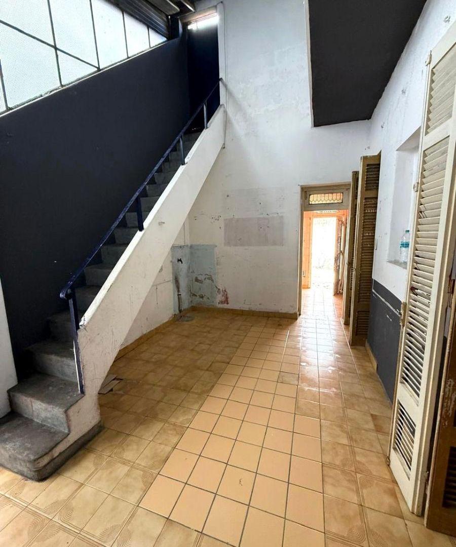Foto de VENTA. PH 4 ambientes. Con fondo libre. A mejorar. Guamini al 4900, imagen 1