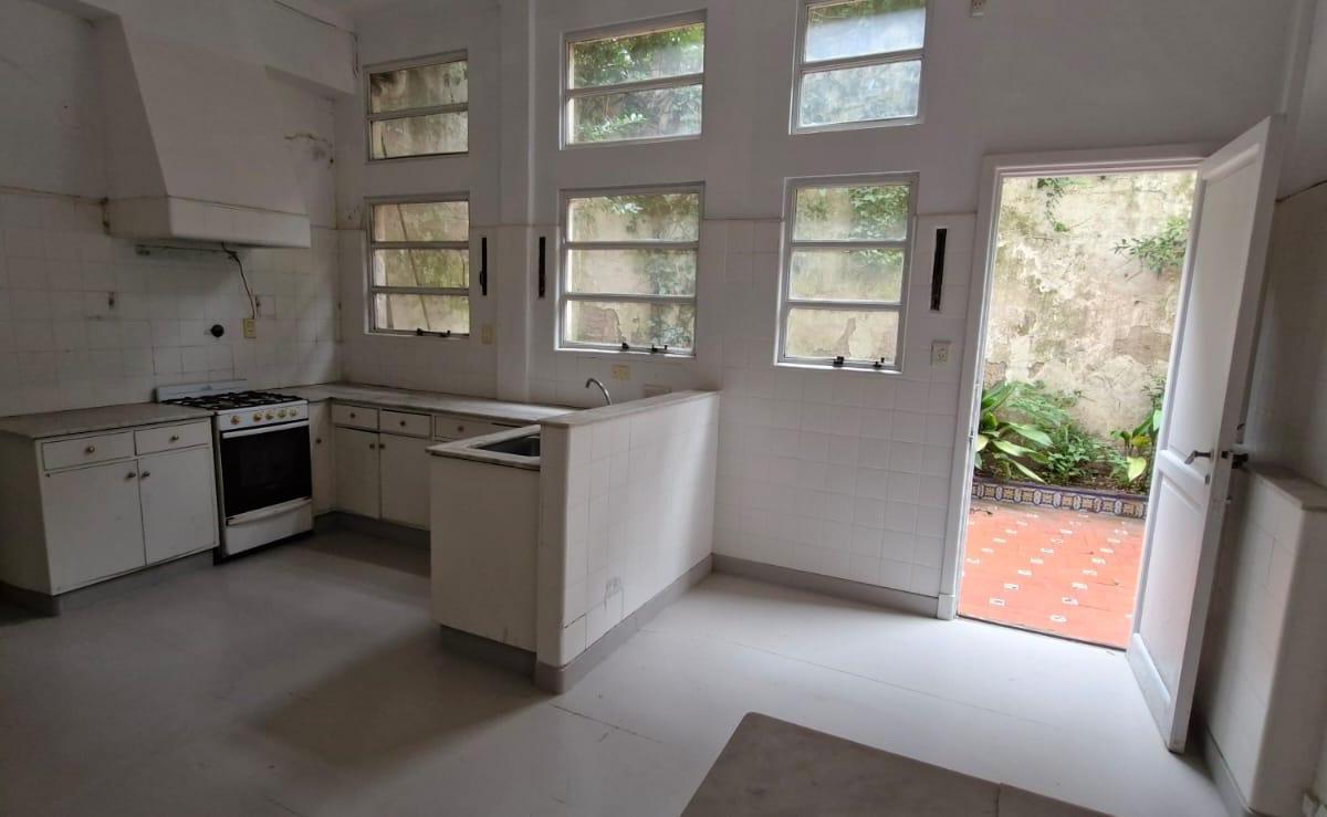 Casa en Barrio Parque 1