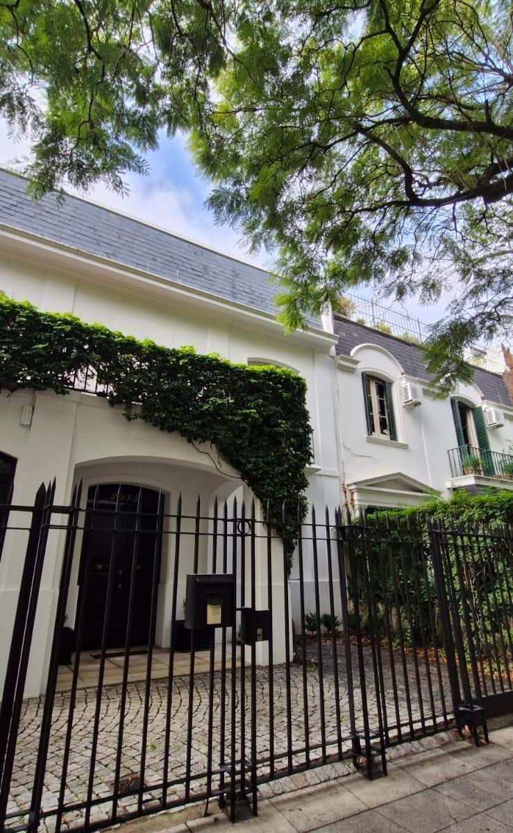 Casa en Barrio Parque 5