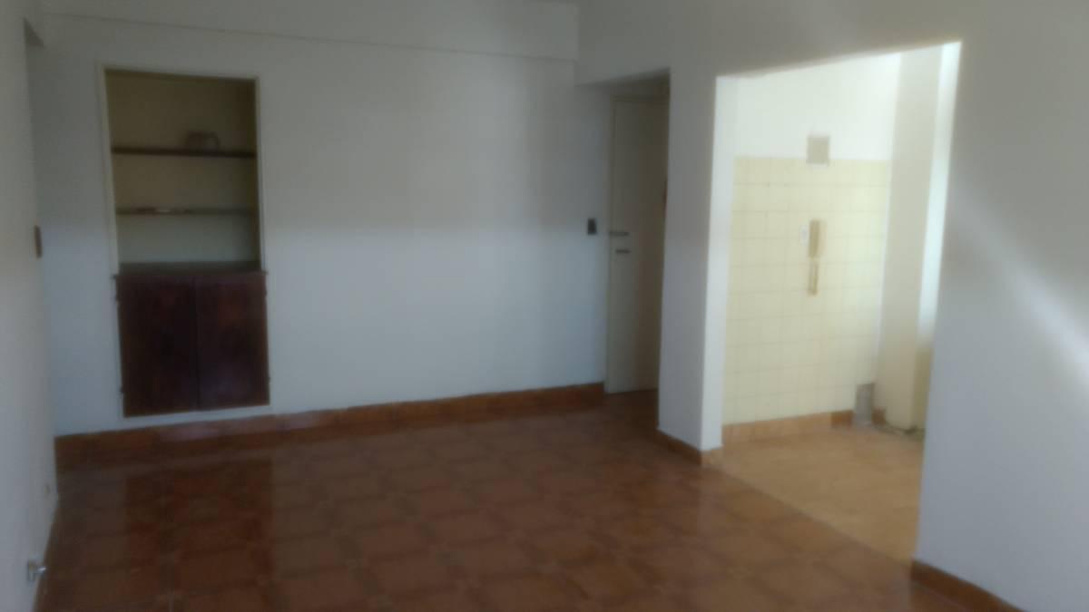 Foto de DEPARTAMENTO 3 AMB. CON COCHERA - VENTA - RAMOS MEJIA CENTRO, imagen 2