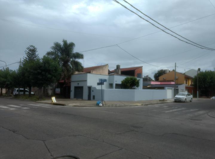 CASA PH 2 AMB. CON COCHERA - ALQUILER - SAN JUSTO 1