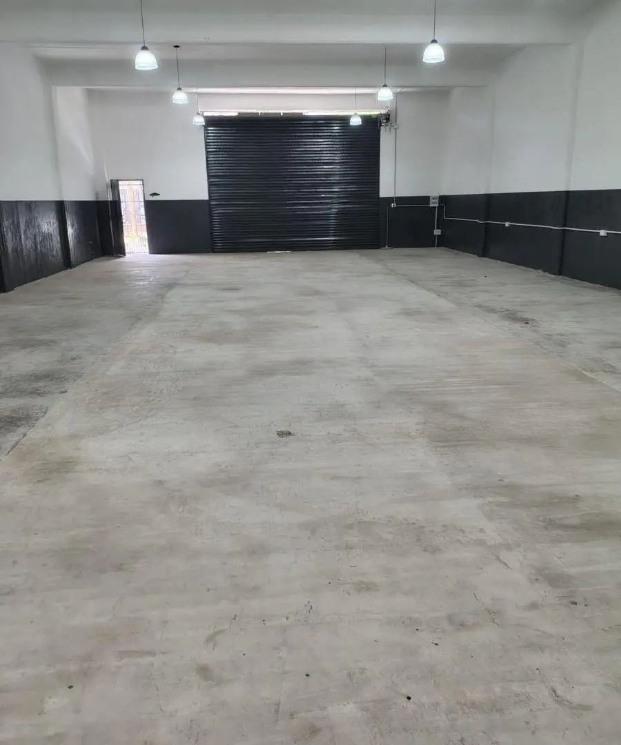 Galpon en alquiler con opción a venta de 293 m Totales 5