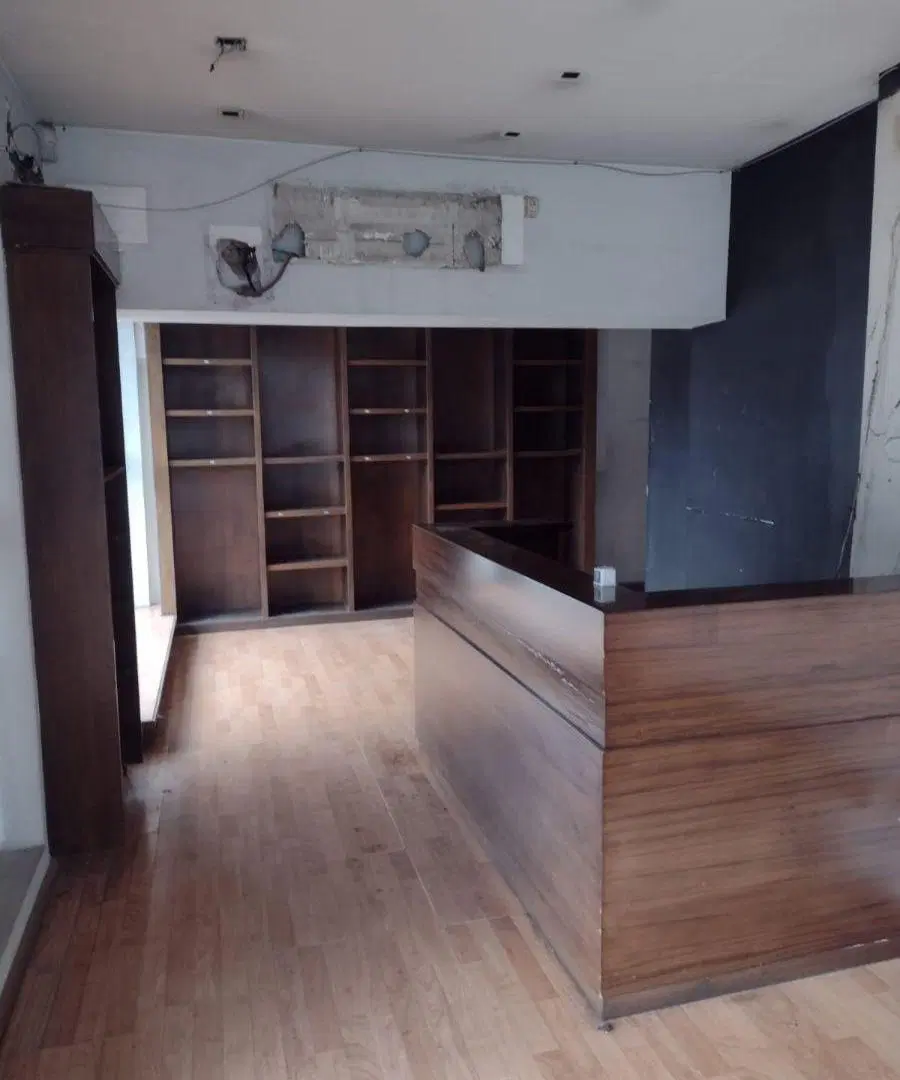 Local comercial en alquiler en San Justo centro (peatonal) 2
