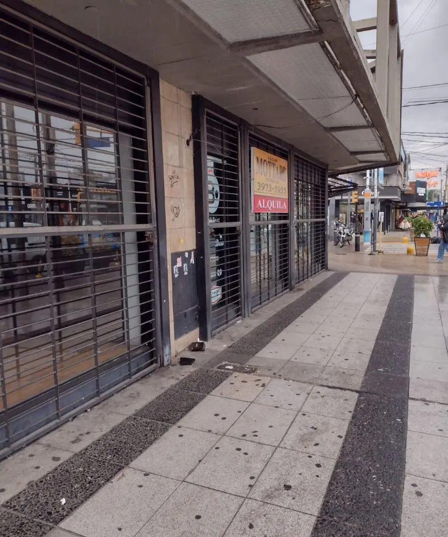Local comercial en alquiler en San Justo centro (peatonal) 1