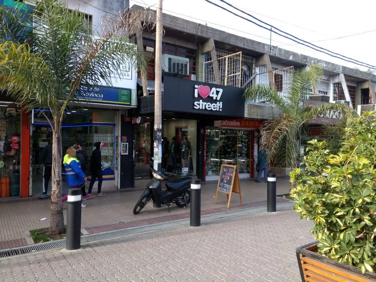 Local en peatonal Arieta de 102 m² en alquiler en San Justo 1