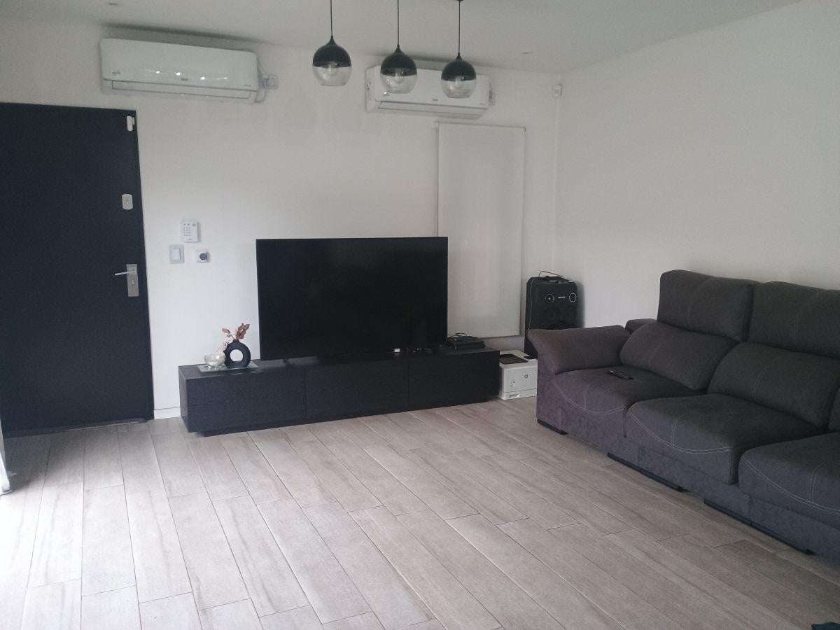 Foto de CASA 4 AMB. CON COCHERA DOBLE - VENTA - SAN JUSTO, imagen 2