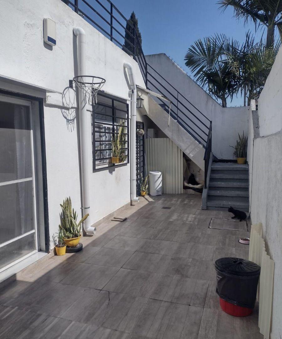 Foto de PH de 100 m² con 3 dormitorios en venta en Ramos Mejía, imagen 1