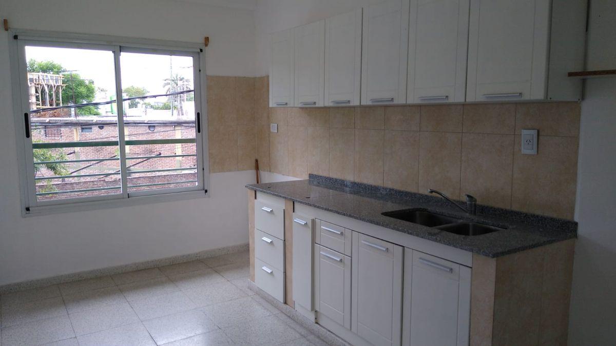 Foto de Departamento 2 amb en alquiler en Merlo Centro, imagen 1