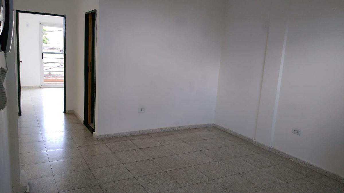 Foto de Departamento 2 amb en alquiler en Merlo Centro, imagen 2