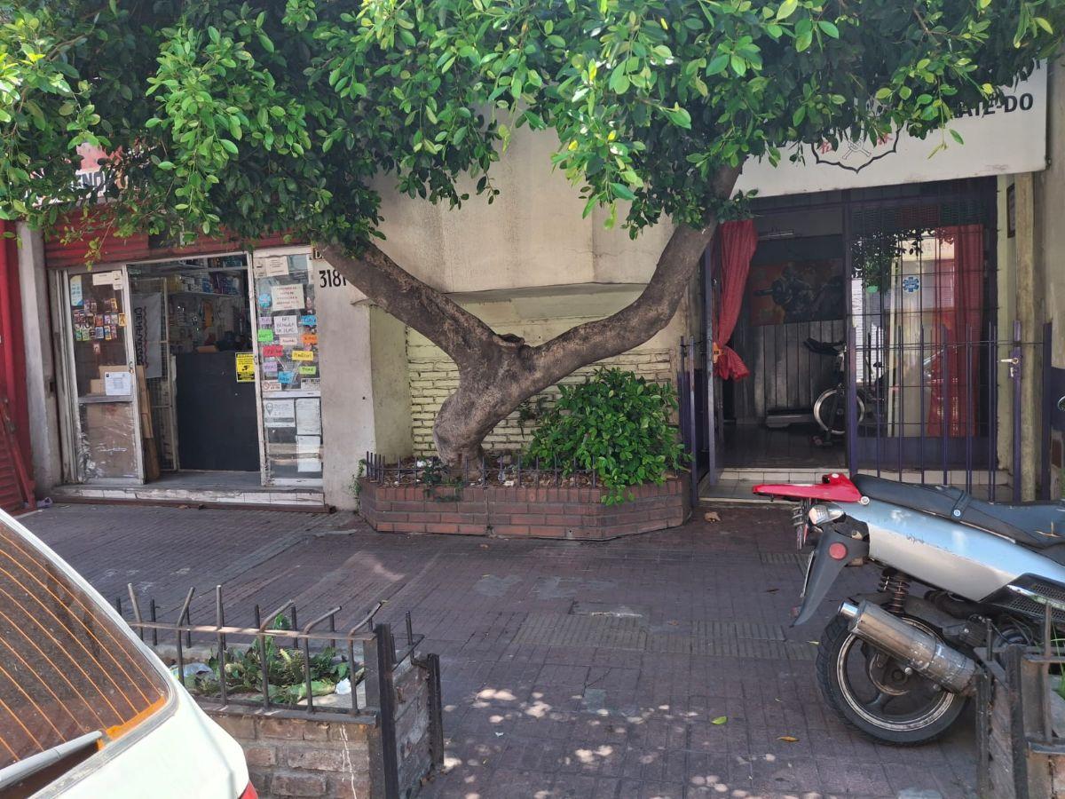 Foto de Importante Edificio Gimnasio Dojo Vivienda En Venta Ciudadela, imagen 2