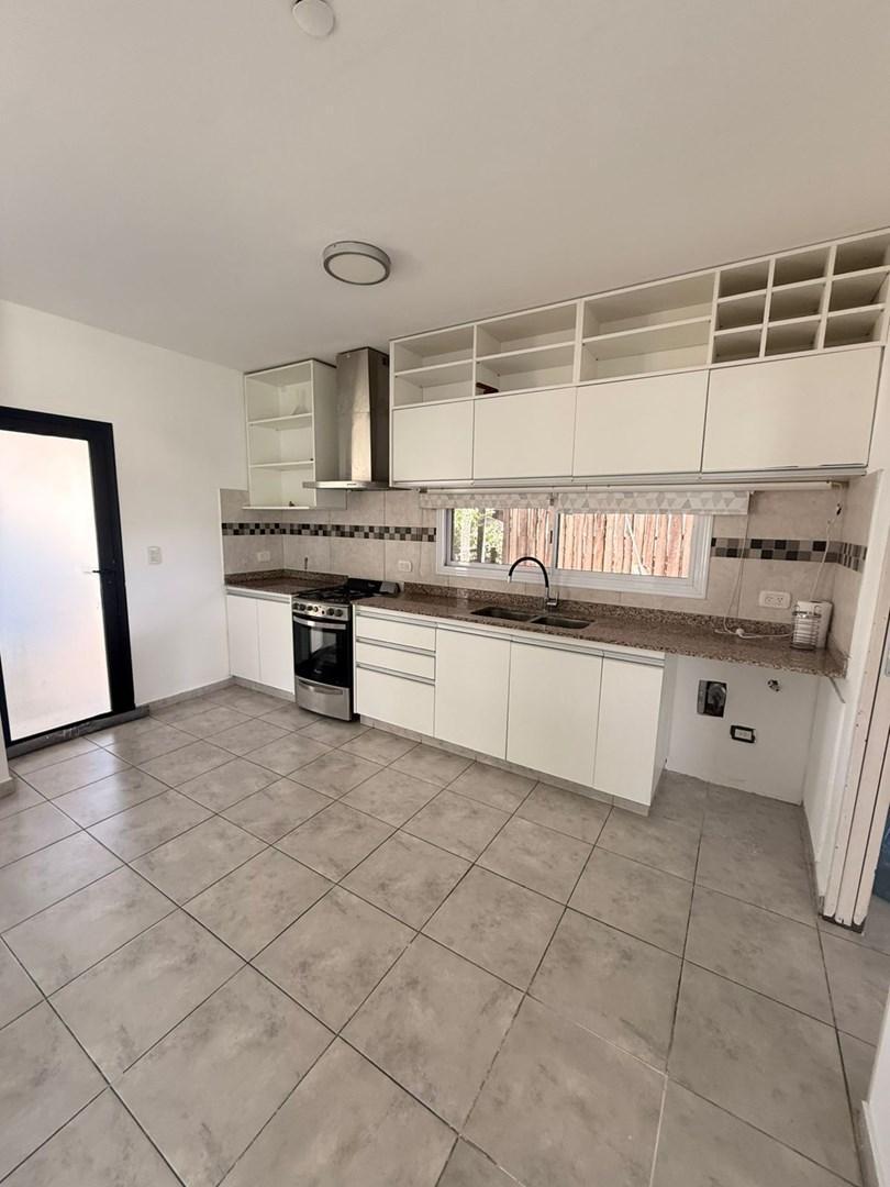 Foto de Casa Chalet en Alquiler en San Sebastian, Escobar, G.B.A. Zona Norte, imagen 5