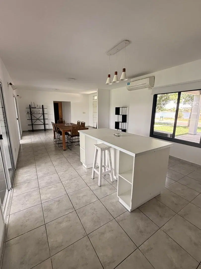 Casa Chalet  en Alquiler en San Sebastian, Escobar, G.B.A. Zona Norte 3