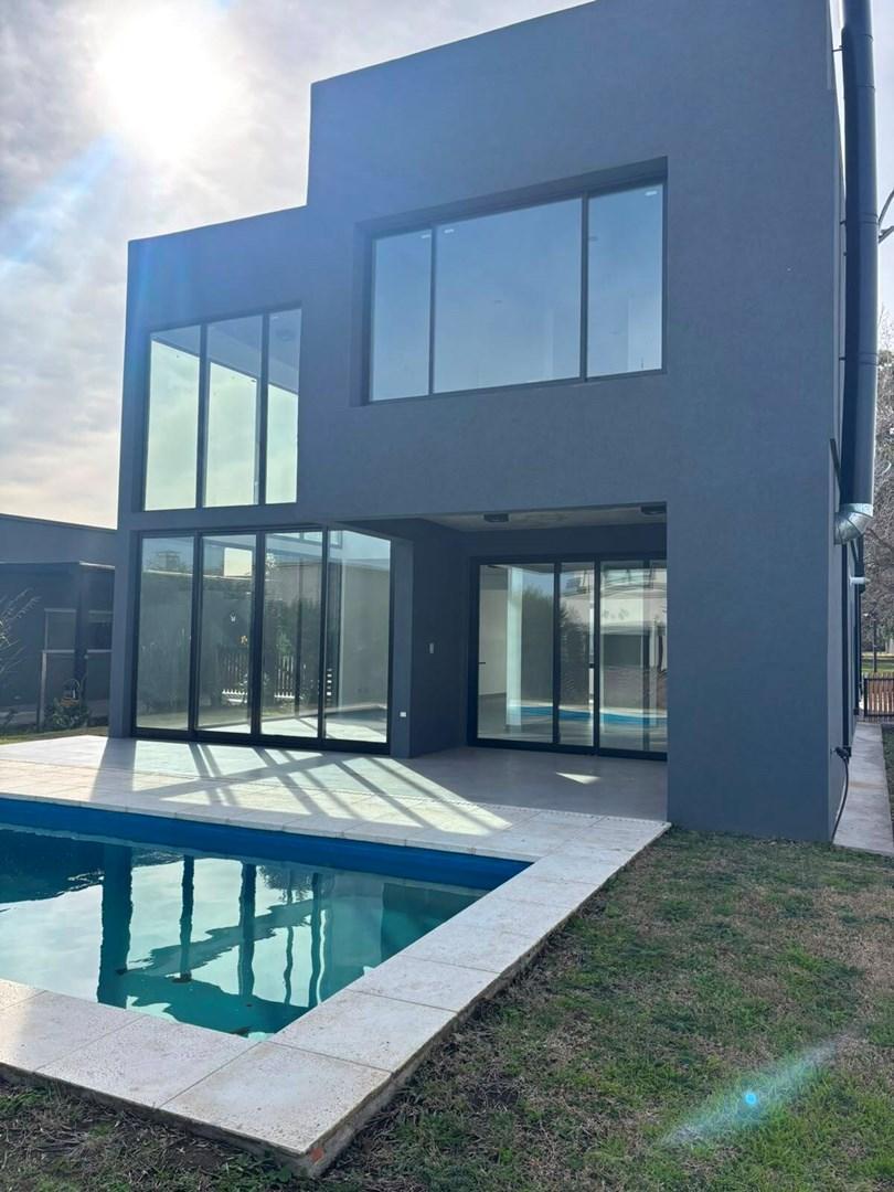 Foto de Casa en Venta en Zelaya, Pilar, G.B.A. Zona Norte, imagen 1