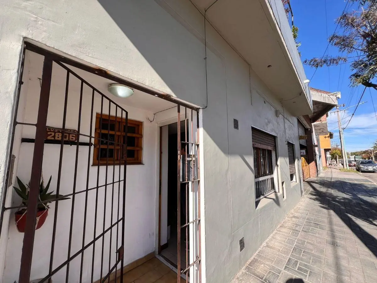 PH de 3 ambientes reciclado con local en esquina y cochera – Apto Crédito- 4