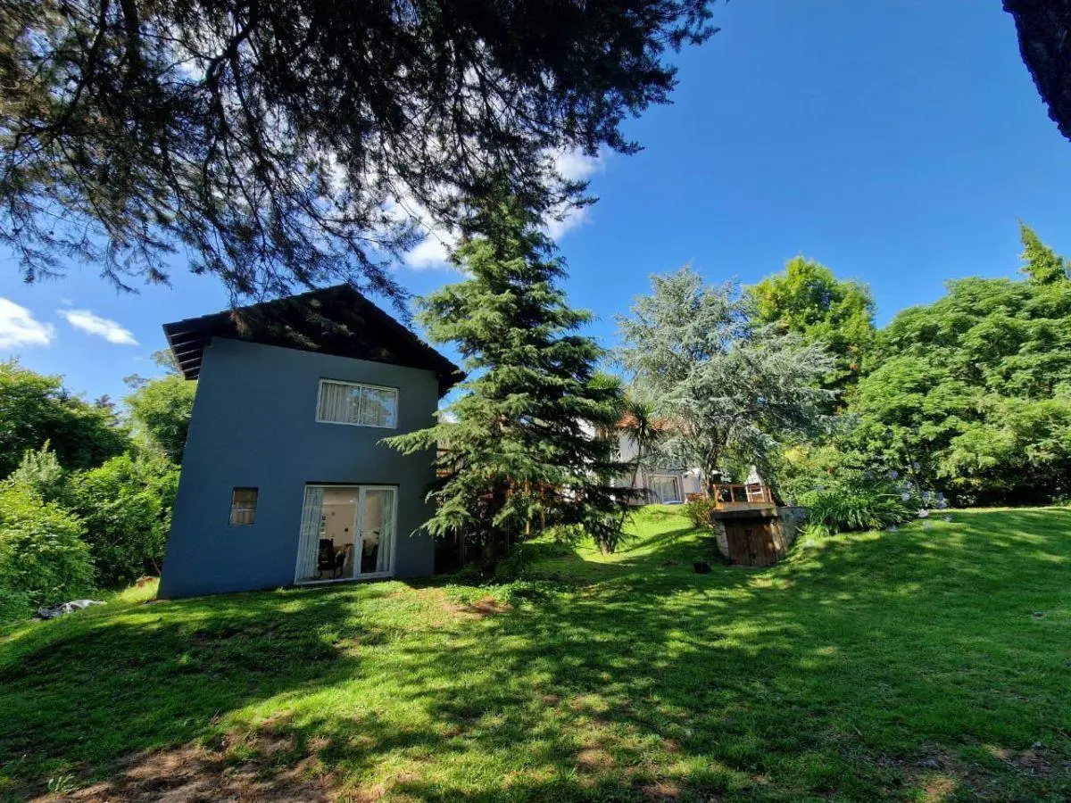 Casa con 1600 m² y 3 dormitorios en venta en Sierra de los Padres 3
