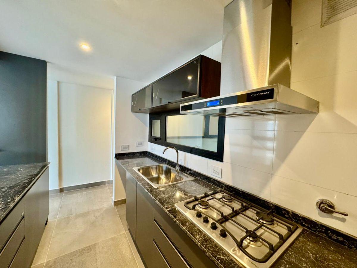 Foto de Venta piso a estrenar con cochera cubierta en Plaza Mitre, imagen 2