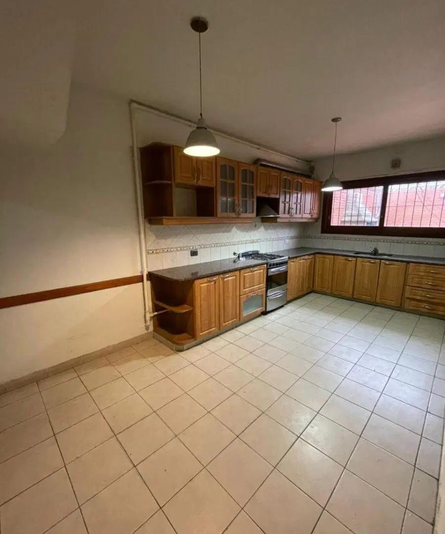 Casa de 6 ambientes en alquiler en Chauvín 5