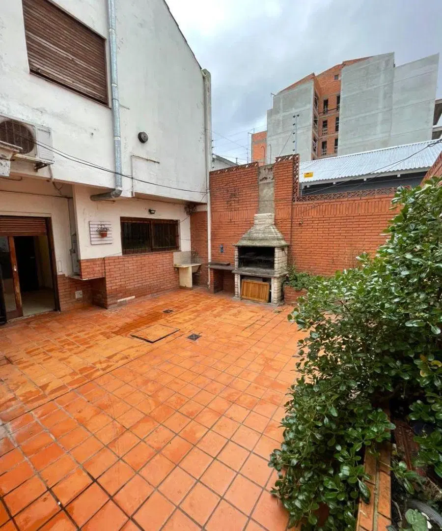 Casa de 6 ambientes en alquiler en Chauvín 4