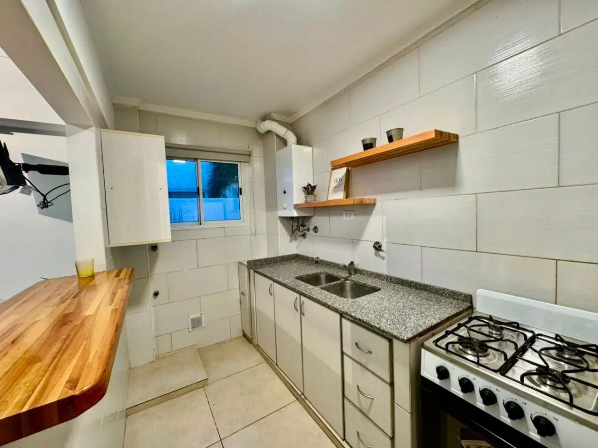 Monoambiente con patio en venta en Chauvín 2