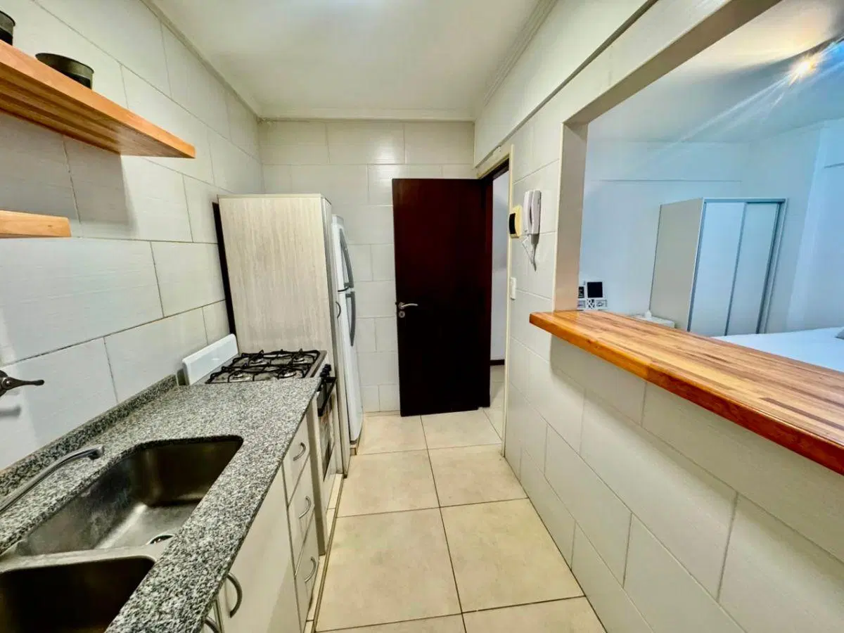 Monoambiente con patio en venta en Chauvín 4