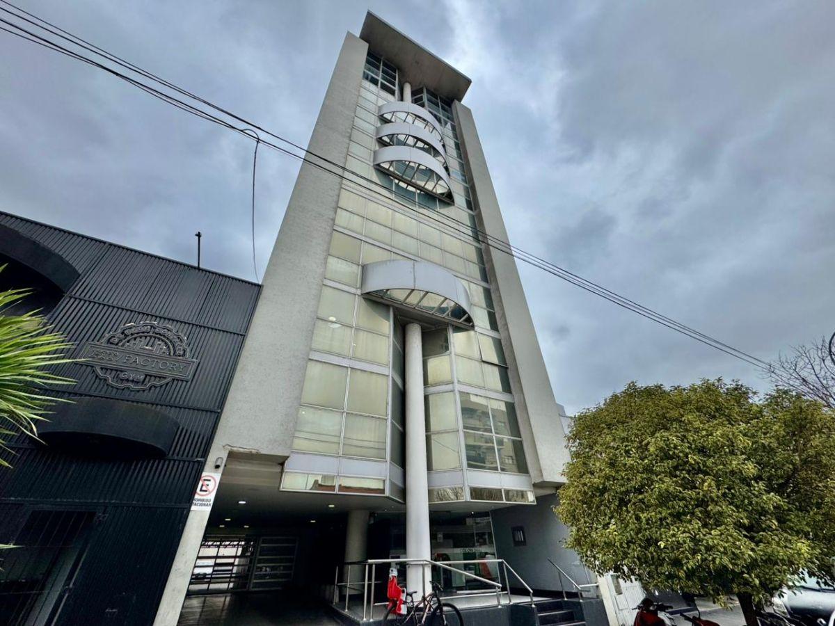 Foto de Venta Oficina en Macrocentro con cochera, imagen 5