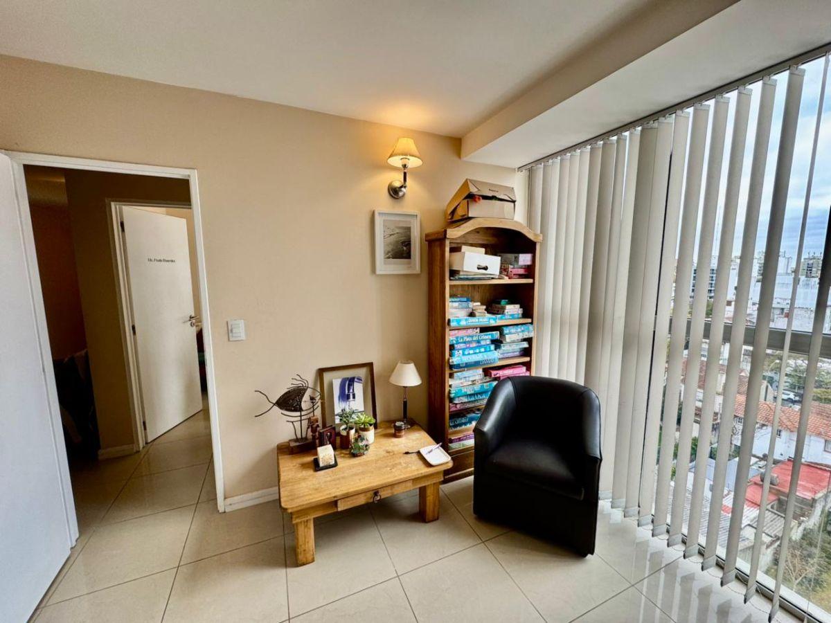 Foto de Venta Oficina en Macrocentro con cochera, imagen 4