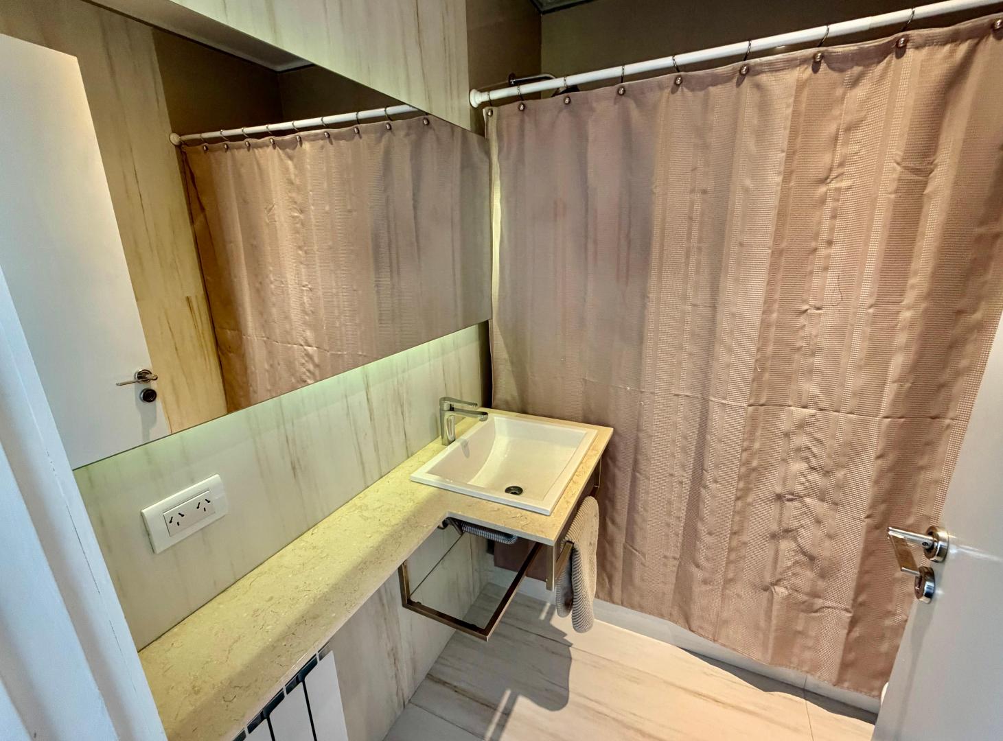 Foto de Casa en Venta en Los Troncos totalmente reciclada con pileta, imagen 2