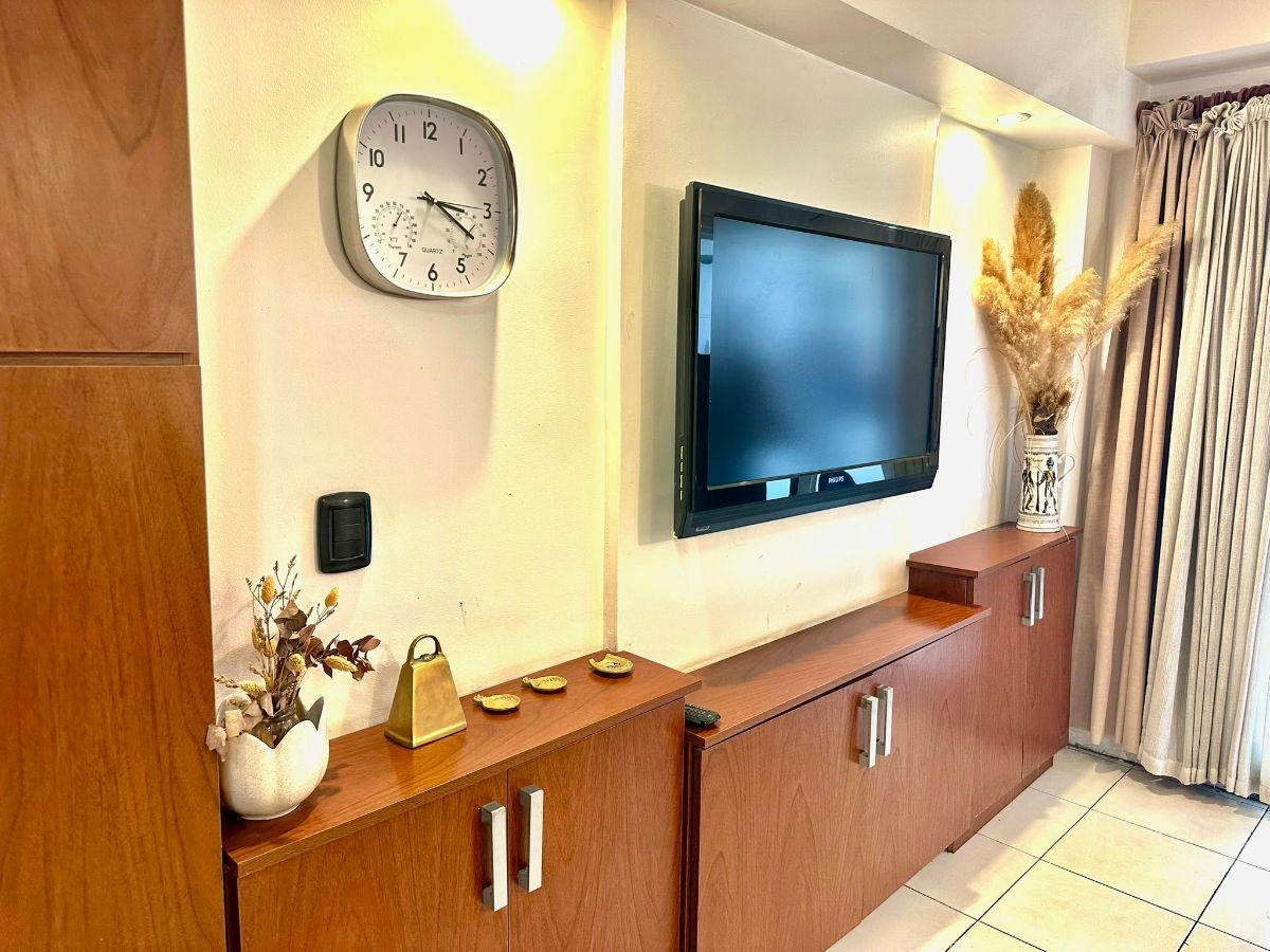 Foto de Vendemos departamento de 4 ambientes y dos patios en Güemes, imagen 4
