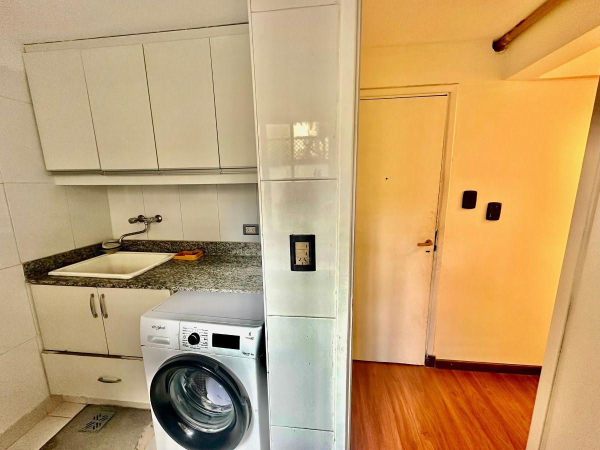 Foto de Vendemos departamento de 4 ambientes y dos patios en Güemes, imagen 5