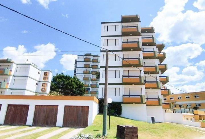 (PROPIEDAD SUSPENDIDA ) Alq Temp Magnifico 3 amb c/ cochera cerrada y vista al mar
