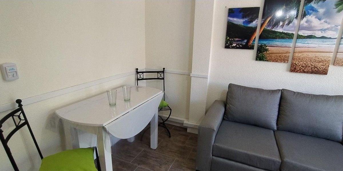 (PROPIEDAD SUSPENDIDA ) Venta de hermoso departamento reciclado de 2 amb gas natural