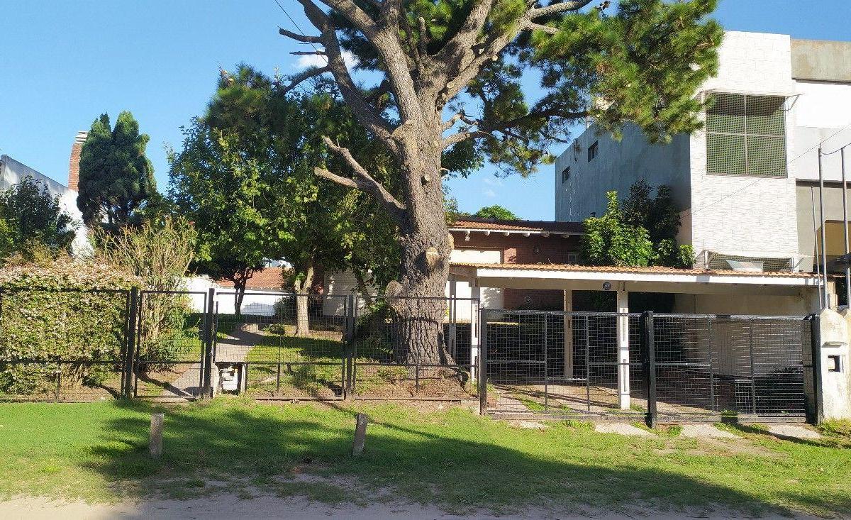 (PROPIEDAD SUSPENDIDA ) Casa de 5 ambientes c/ quincho, parque y piscina!