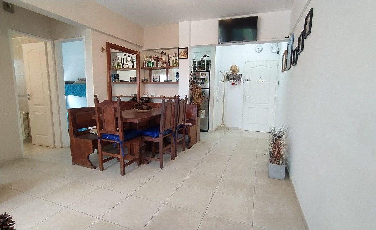 VENTA/ ALQ TEMP de Excelente 3amb  c/ cochera, departamento