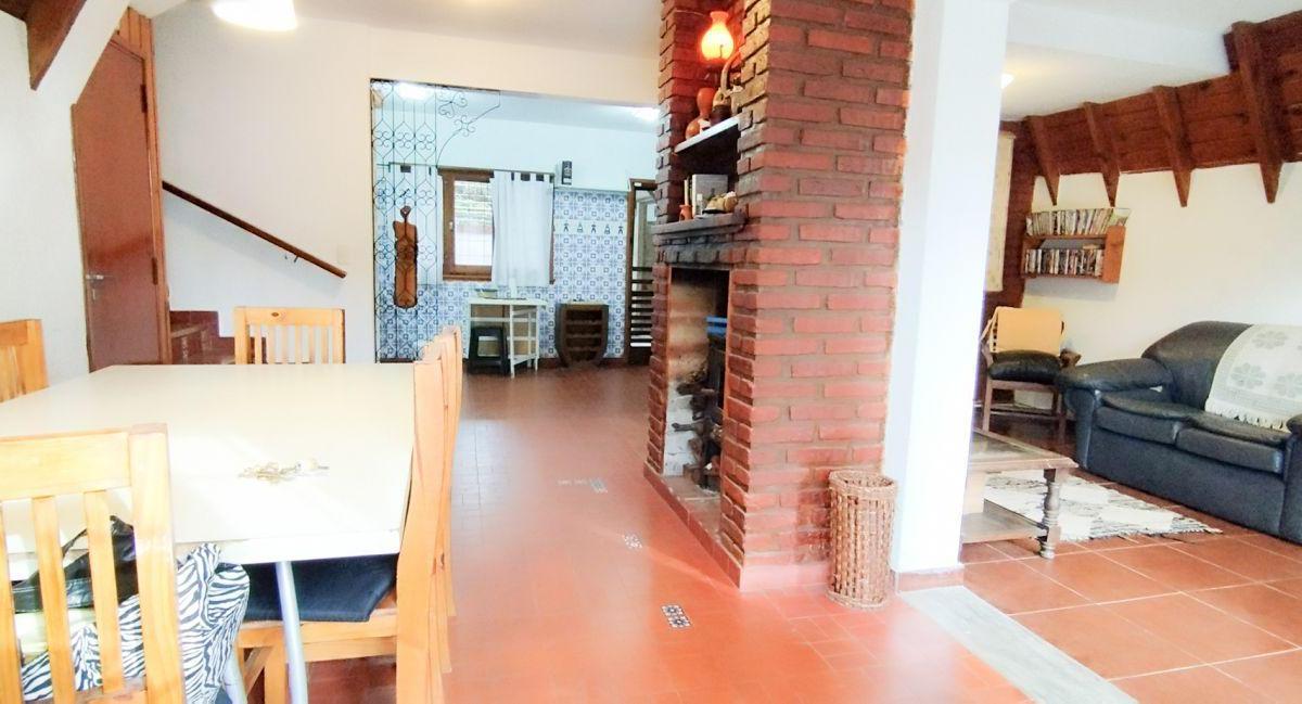 Venta Casa 4 Amb + 2 dorm c/ baño. 400mts del mar Barrio Nor