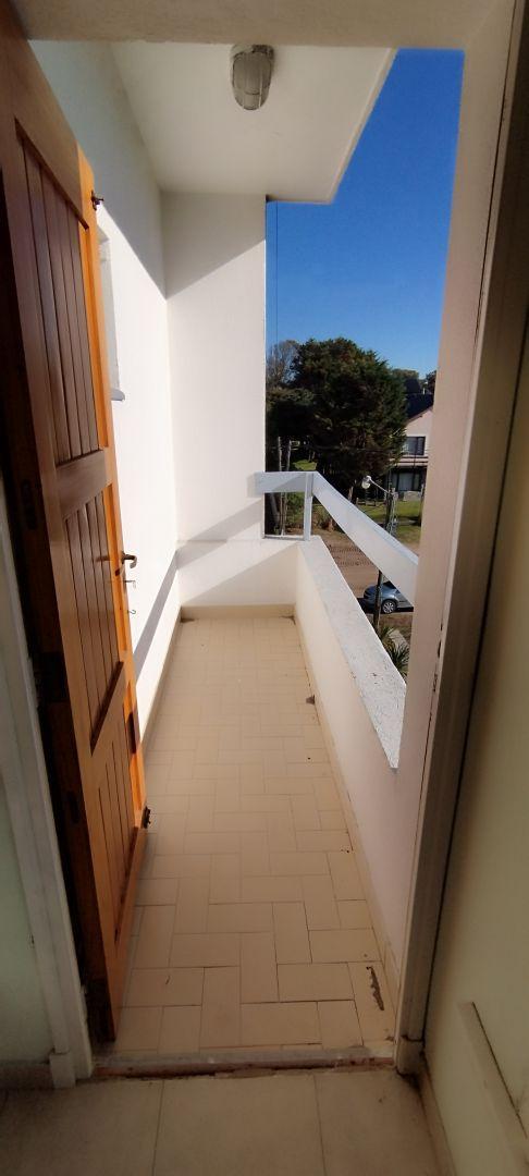 Venta en Block, 9 Dtos de 2 y 3 Amb 100 m del Mar 5