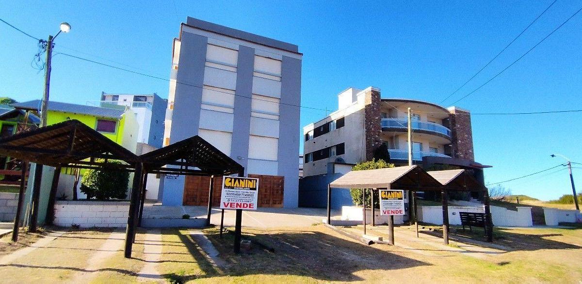 Venta en Block, 9 Dtos de 2 y 3 Amb 100 m del Mar 5
