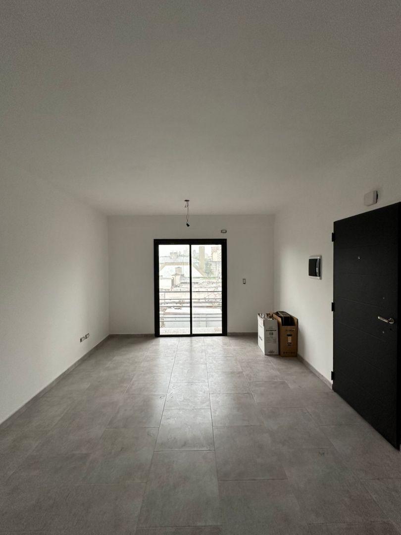 Departamento 2 ambientes. | Maestro Angel Delia 2296