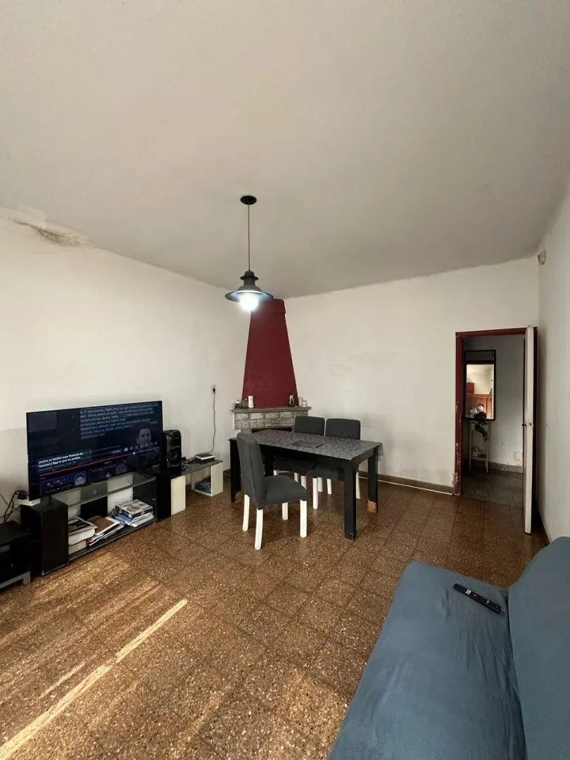 Casa 3 ambientes. | Av. Presidente Illia 911 2