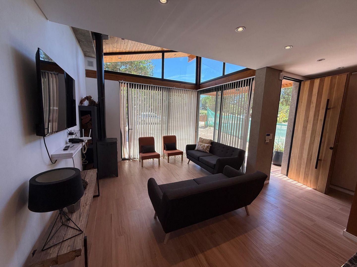 Foto de Increible casa en alquiler para 6 pax a 50 metros del mar!, imagen 3