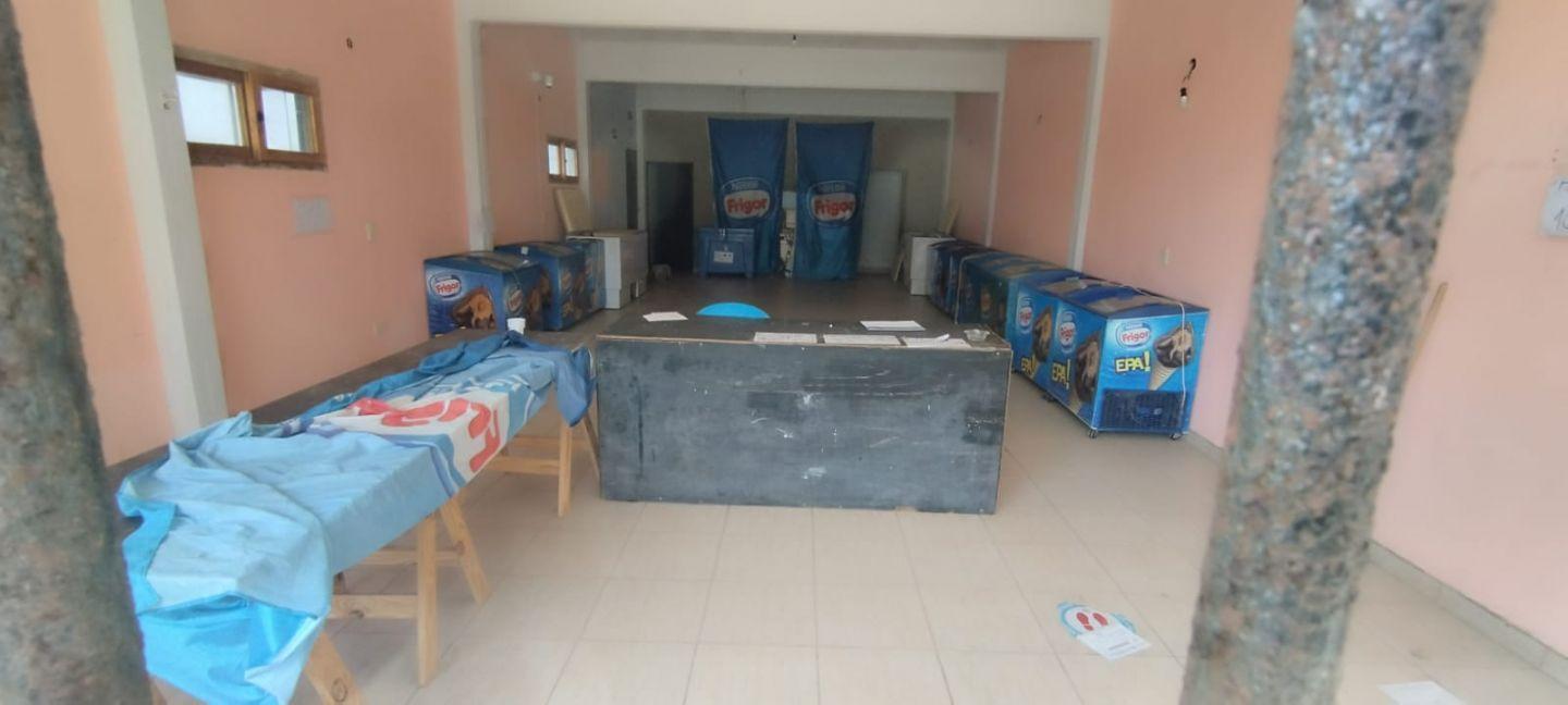 Foto de Venta 2 locales loza 207m2 cub 445m2 lote Oport!, imagen 1