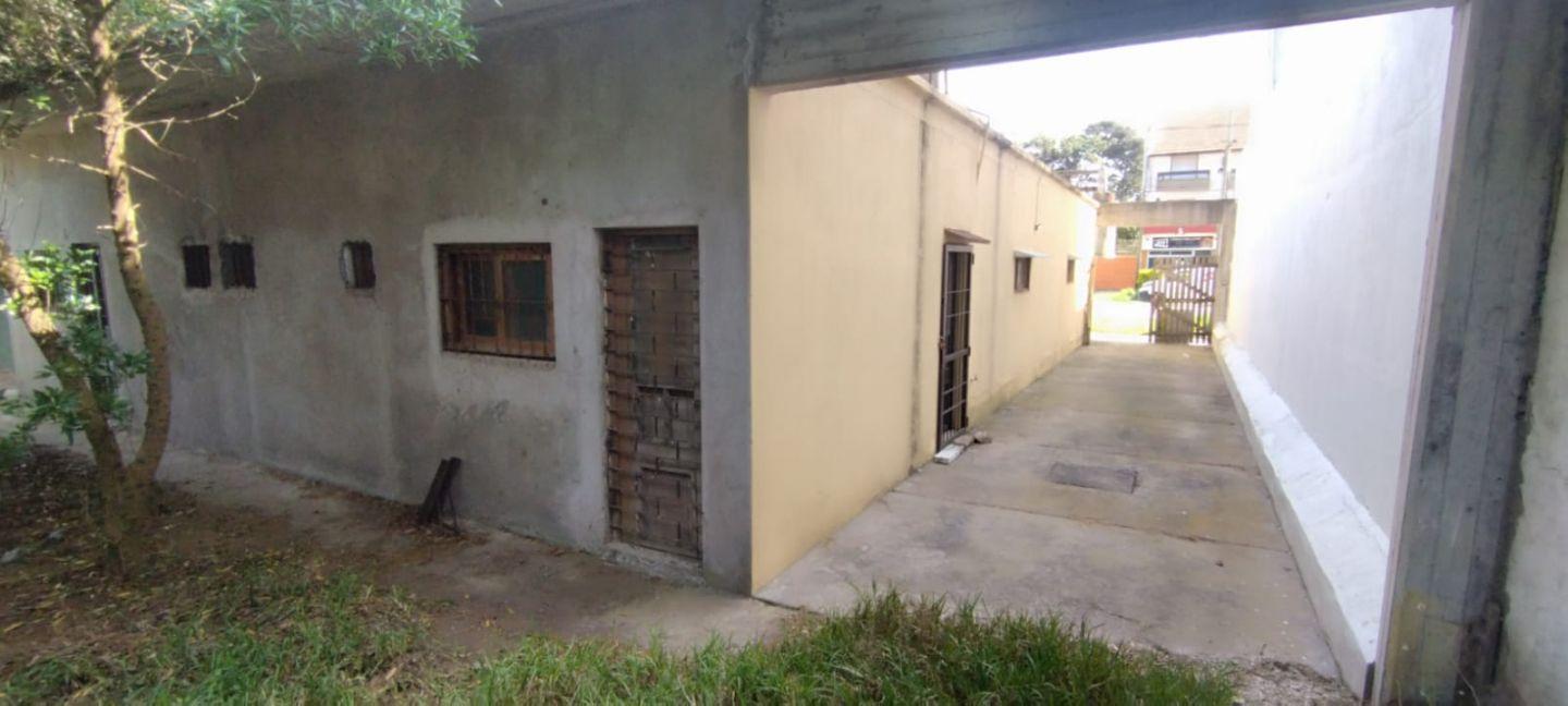 Foto de Venta 2 locales loza 207m2 cub 445m2 lote Oport!, imagen 5